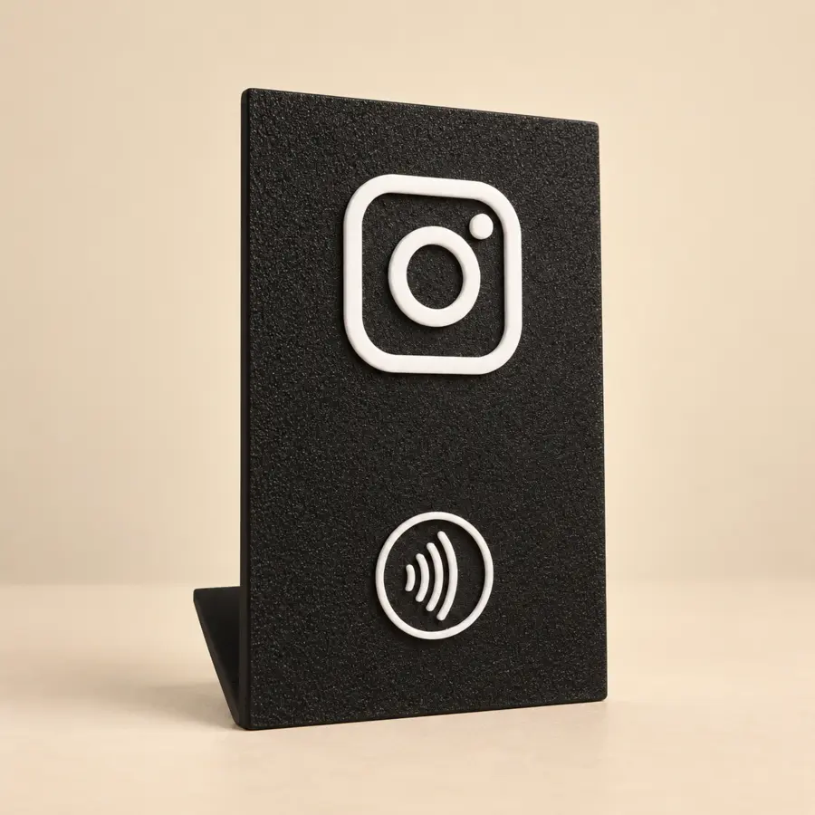Modelo físico de placa Instagram NFC